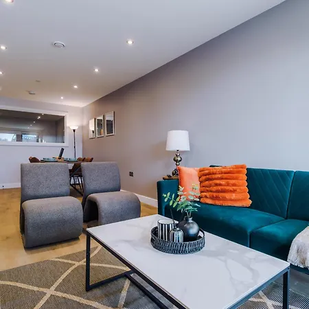 Apartmán Stylish Centre 2 Bed With Balcony
