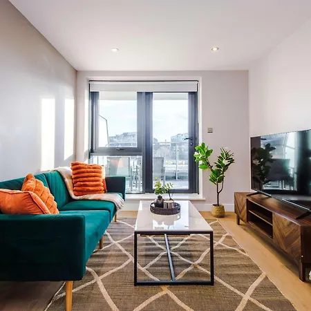 Stylish Centre 2 Bed With Balcony Apartmán Leeds (West Yorkshire)