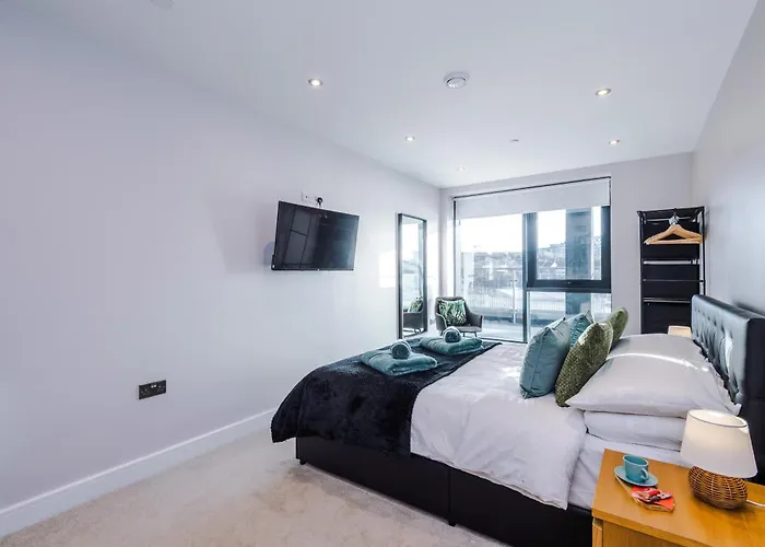 Stylish Centre 2 Bed With Balcony Apartamento *