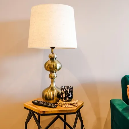 公寓 Stylish Centre 2 Bed With Balcony